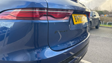 Jaguar F-Pace 2.0 D200 R-Dynamic Black 5dr Auto AWD Diesel Estate